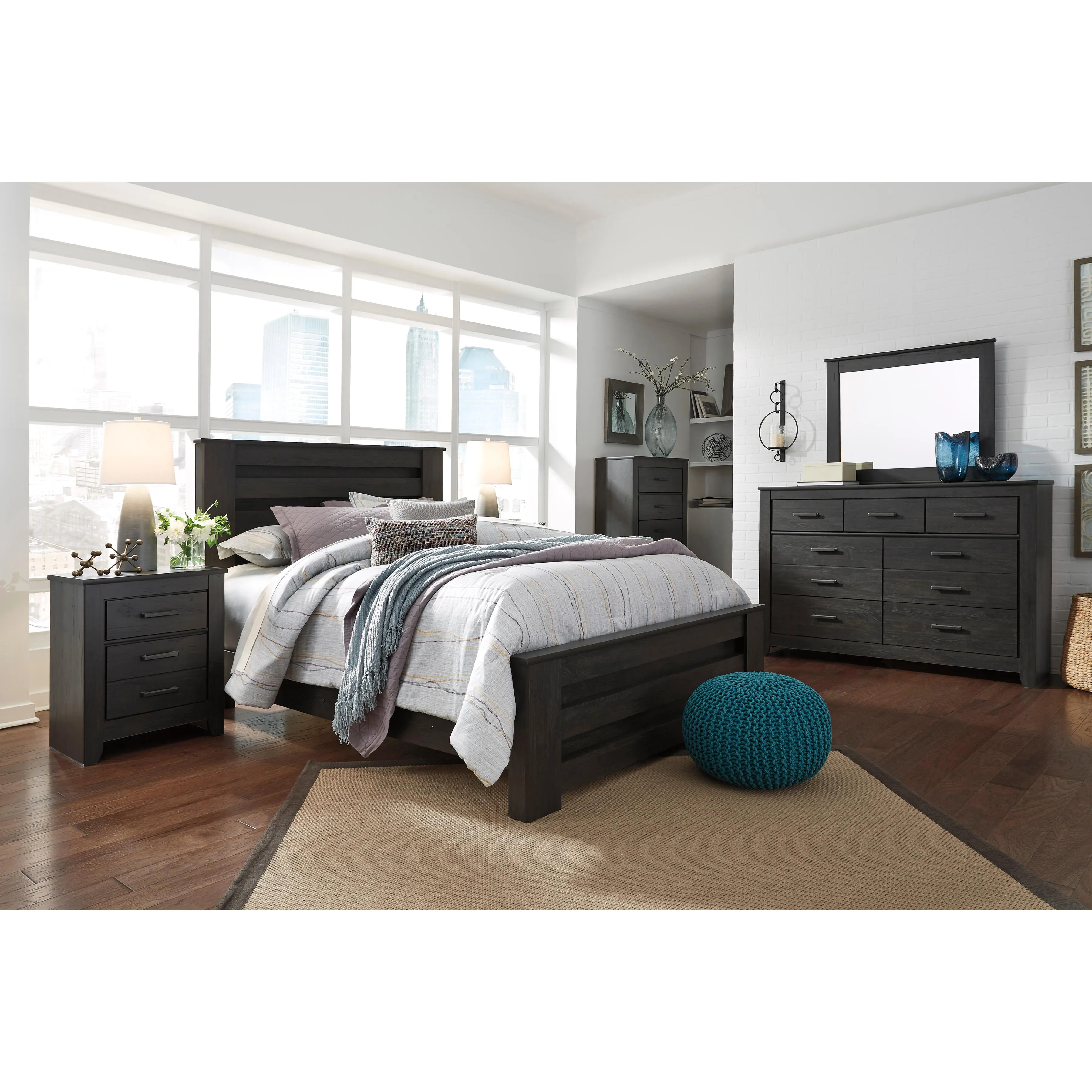 Signature Design by Ashley Brinxton 5-Drawer Chest B249-46